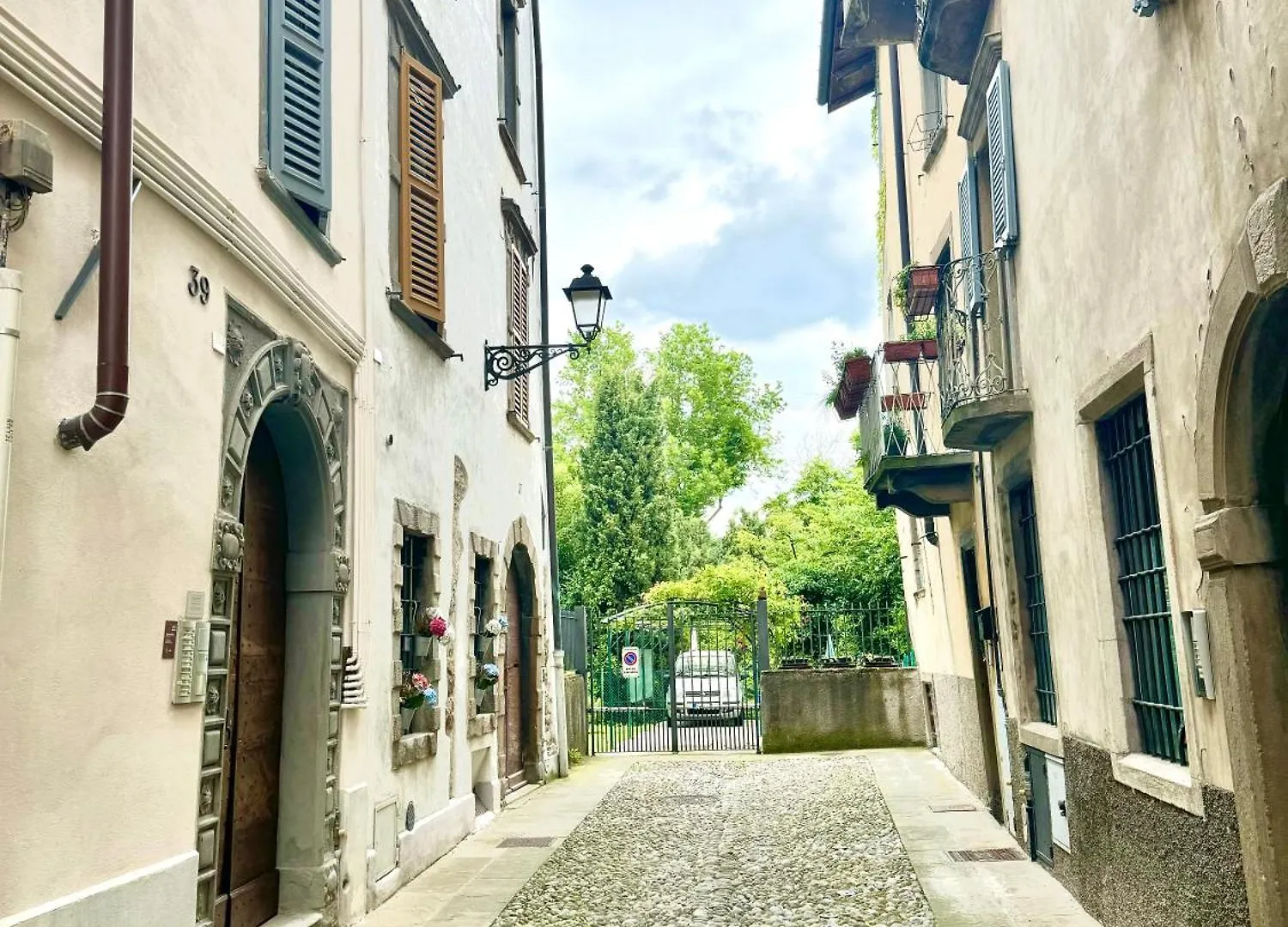 Cr - Casa Sulle Mura Romane - Old Town Bergamo Apartment